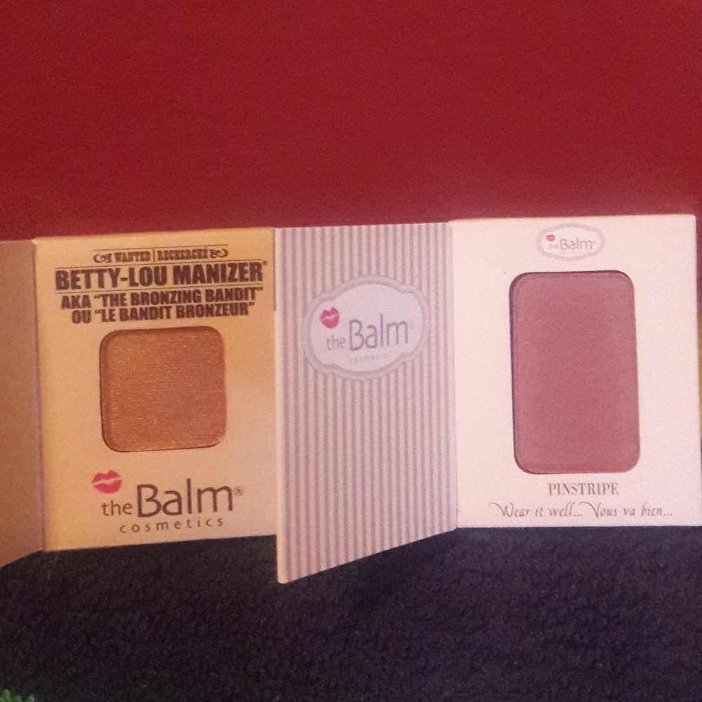 ***NEW***Blush Duo with Makeup Bag!